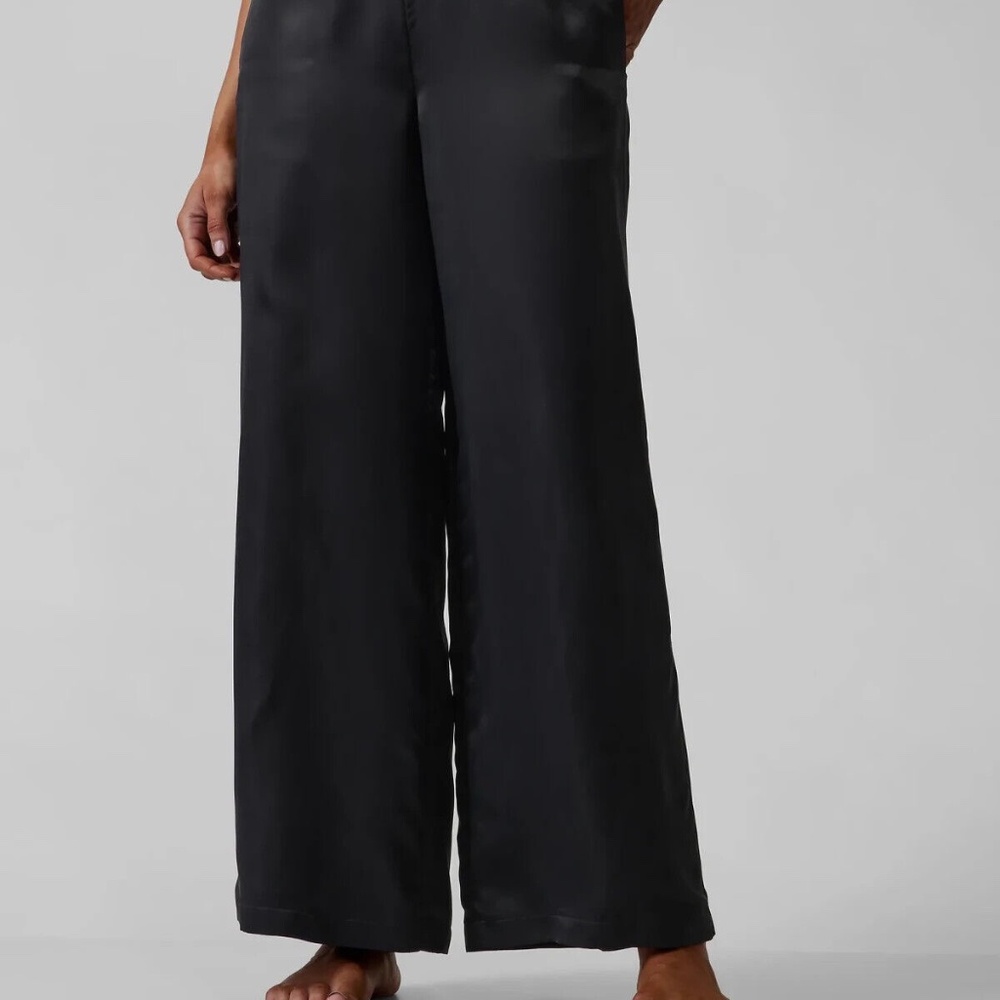ATHLETA Calm Cool Pants Black Size Large EUC